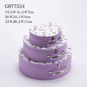 Set of 3 Nesting Lady Suitcase